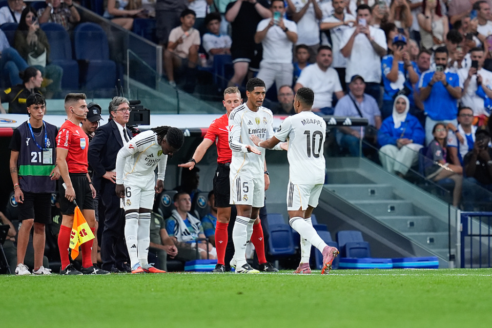 刚刚伤愈复 刚刚伤愈复