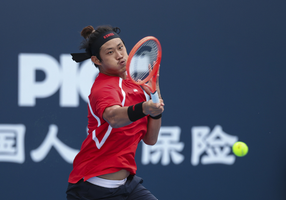 EjBnd, 手阿特马纳, 在比赛后在 EjBnd, 手阿特马纳, 在比赛后在